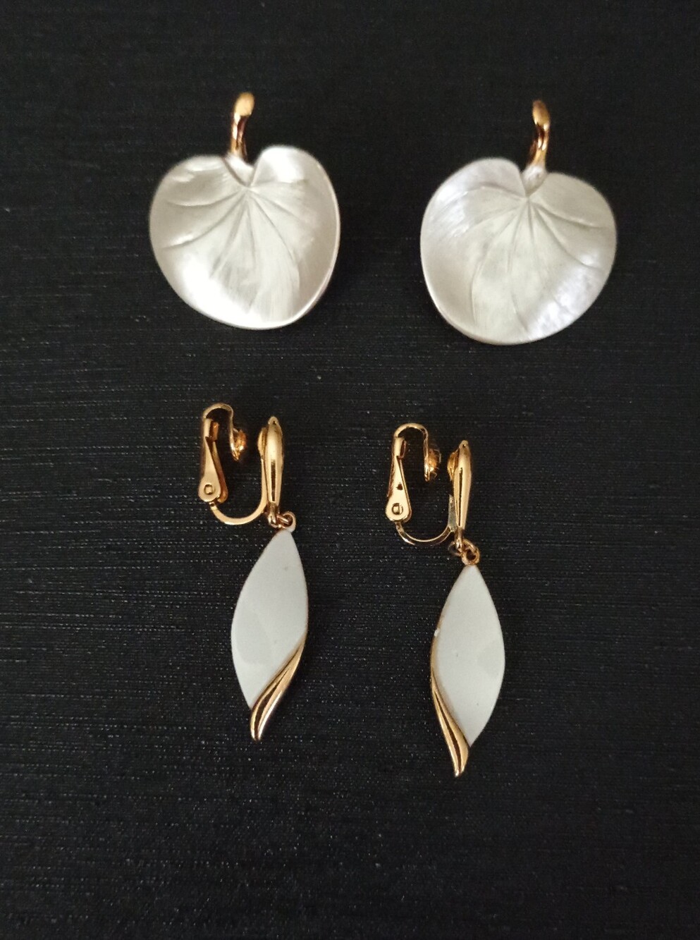 Crown Trifari White and Gold Leaf-Style Clip-On Earrings Set